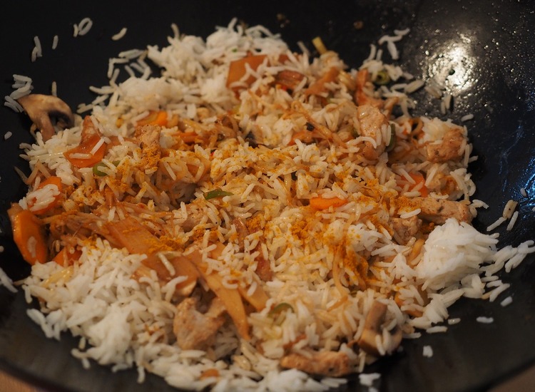Stirfry Recipe - Chicken Stiry Fry with Rice and Carrots