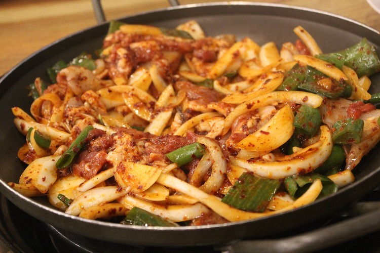Stirfry Recipe - Calamari Stir Fry with Onions and Green Onions