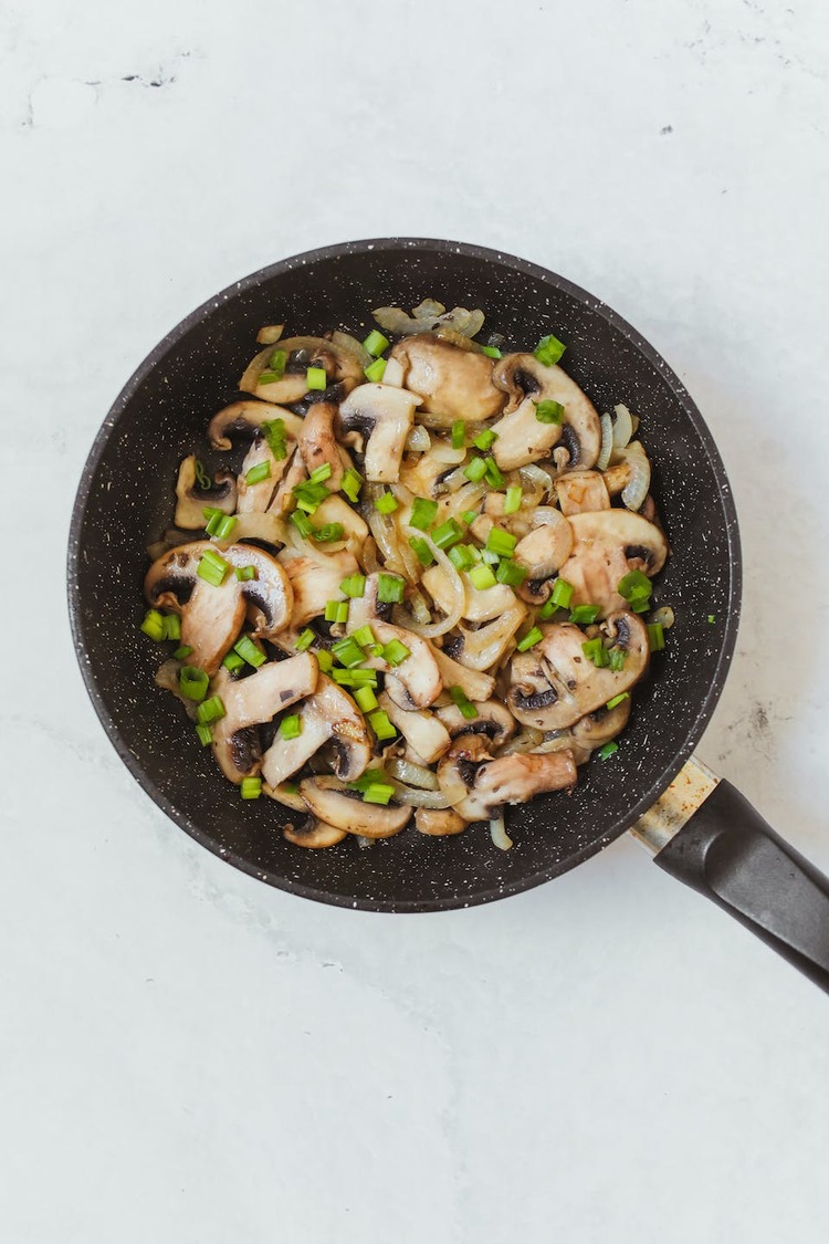 Stir-Fried Mushrooms and Leeks